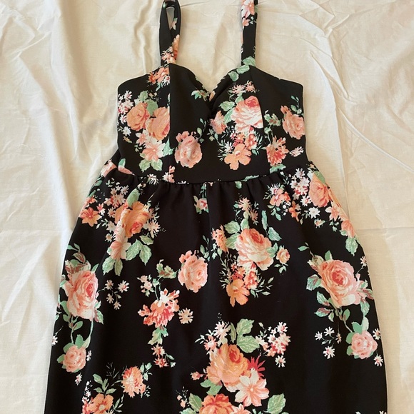 NOBO Dresses & Skirts - NoBo Black Floral Dress